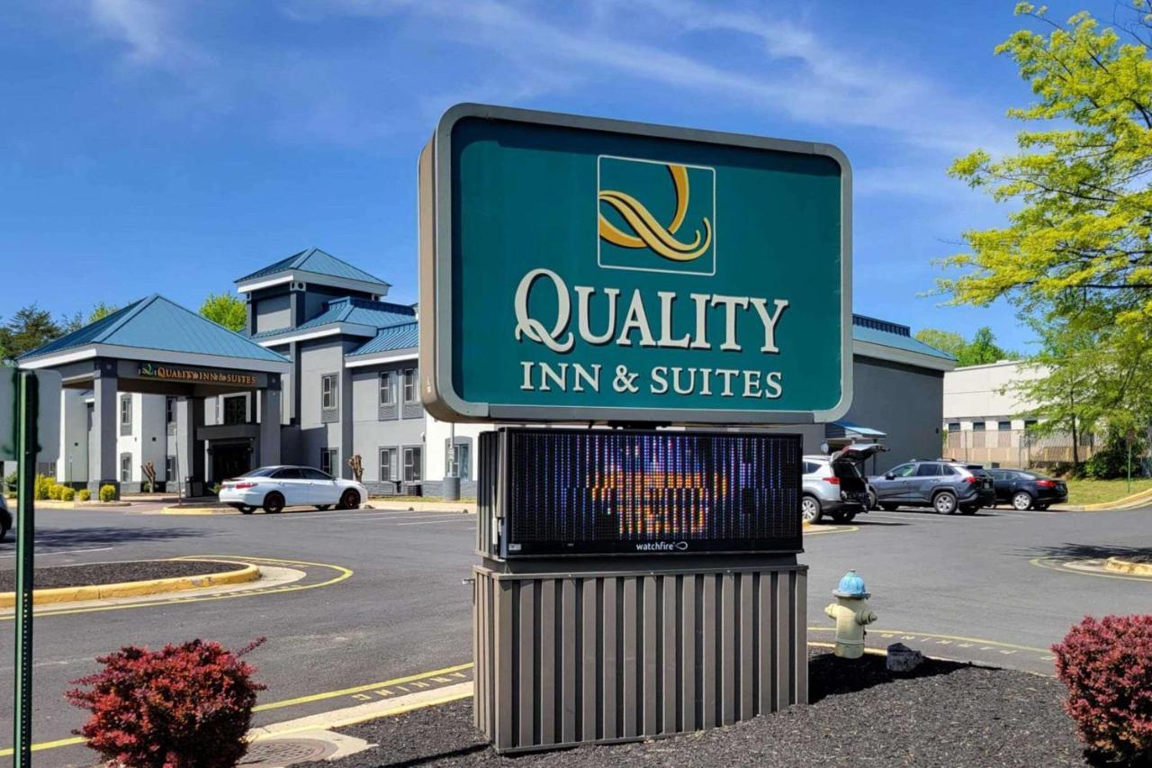 Quality Inn & Suites Quantico Stafford Exterior photo
